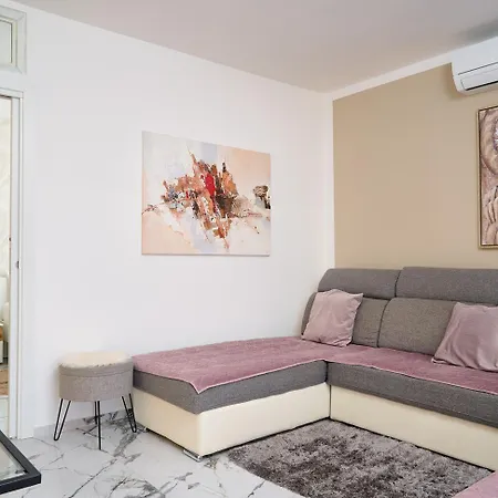 Istriana By Istrian *