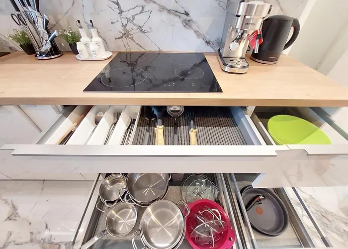 Istriana By Istrian * Κόπερ