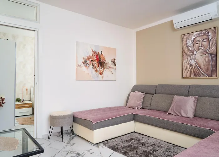 Istriana By Istrian *