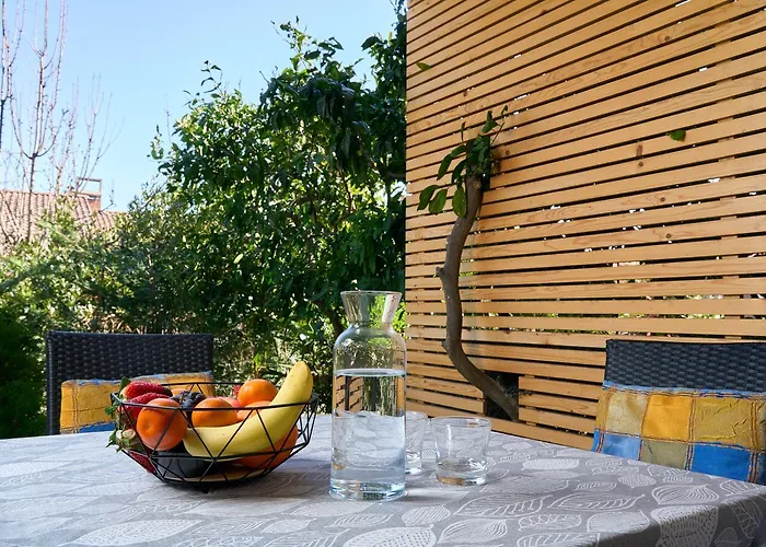 Istriana By Istrian * Κόπερ